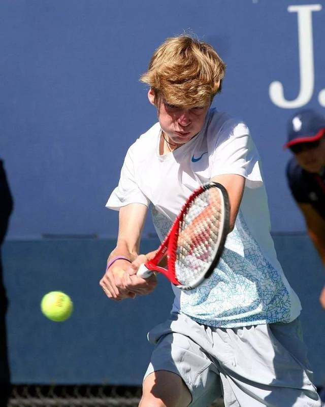 在这一背景 在这一背景